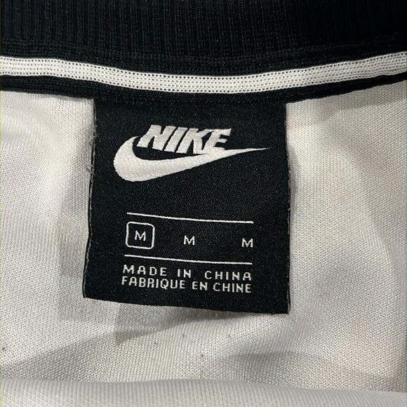 Nike Tropical Cropped Sweatshirt - Picture 6 of 8